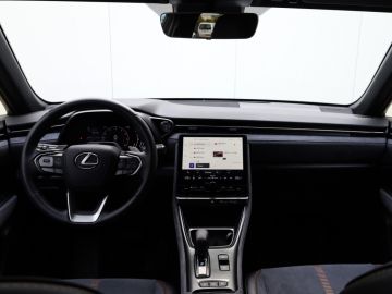 Lexus LBX